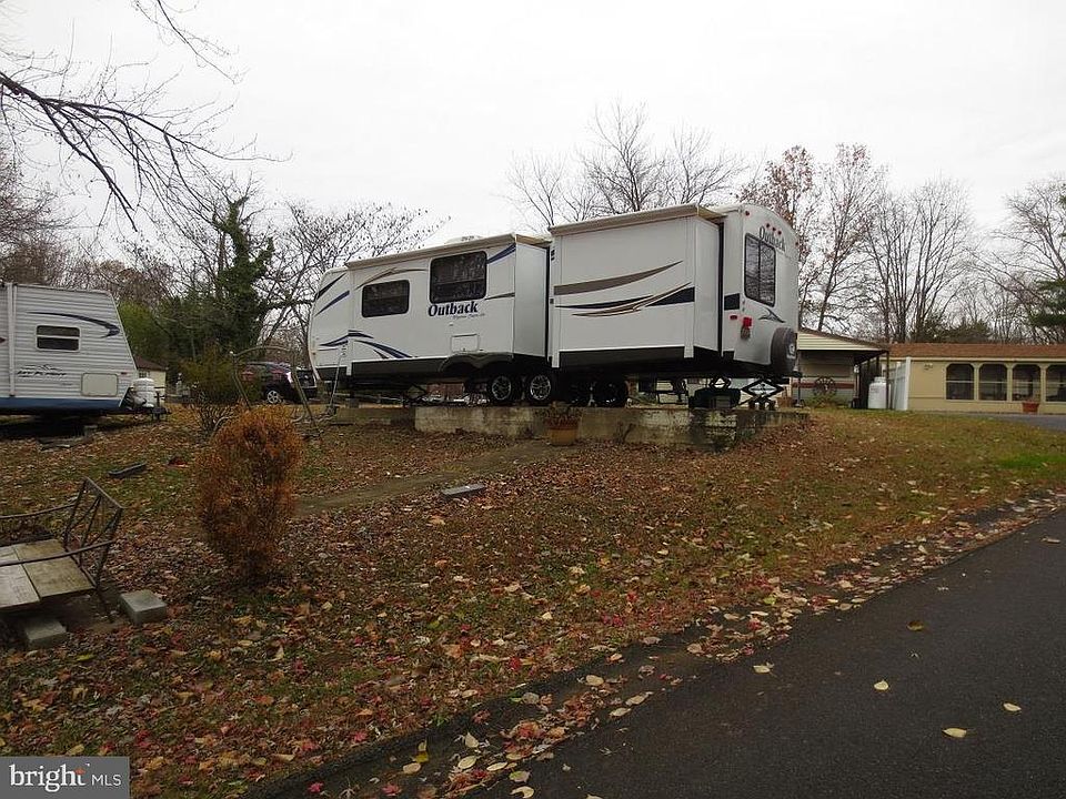 2nd image of Eagle Claw Ln