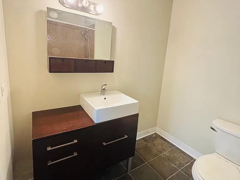 660 W Wayman St #204 — Photo 13