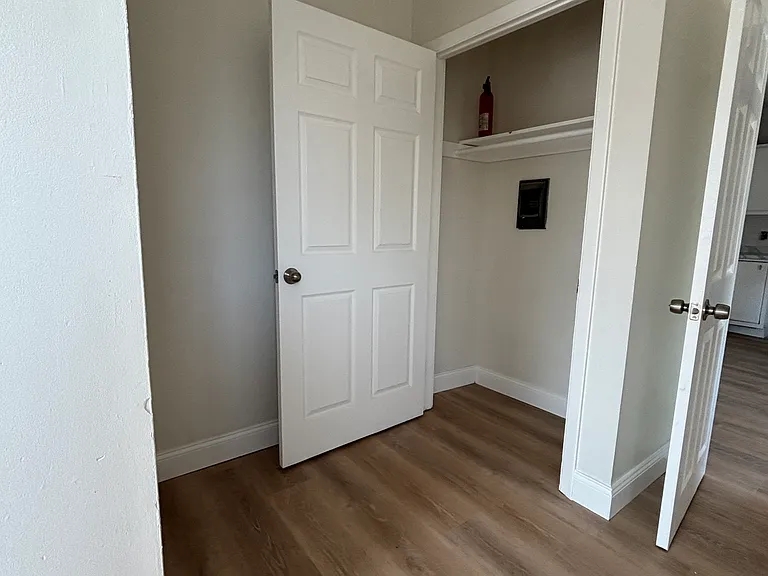 76 Beacon Ave #8 — Photo 7