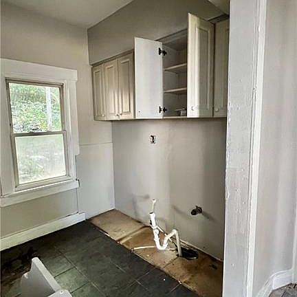 2nd image of 16 Harper Ave