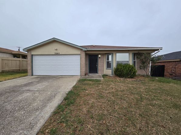 3205 Windfield Dr