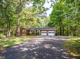 3 Bel Plains Dr, Fredericksburg, VA 22405