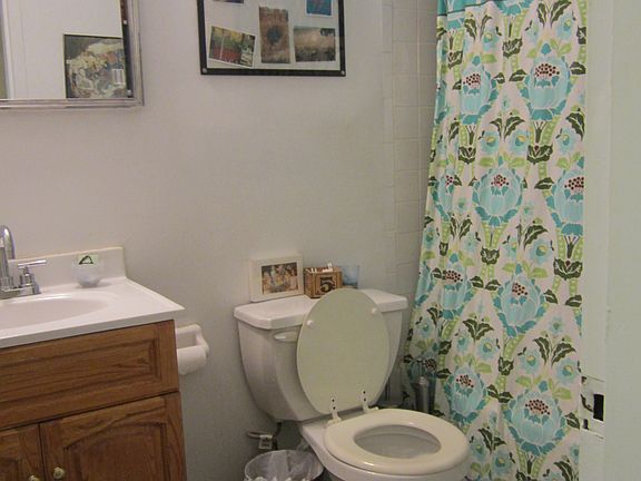 4th image of 182 Amity St APT 1A