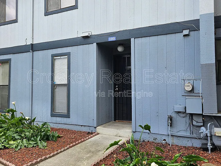1349 Tree Garden Pl — Photo 3