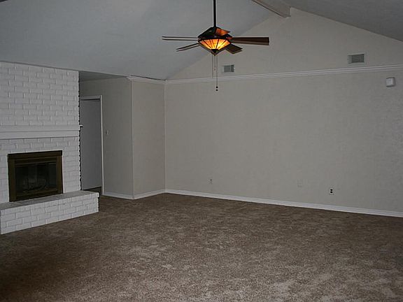 4th image of 1510 Monroe Dr