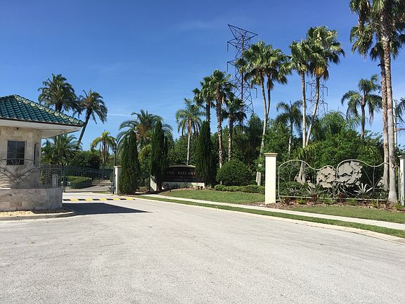 3rd image of 352 Cocoplum Ct