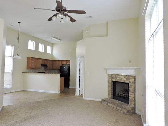 4th image of 7921 Baymeadow Cir N