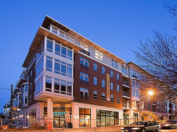 1209 N Charles St UNIT 319