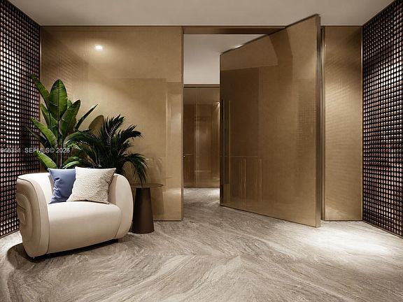 4th image of 18975 Collins Ave #2901
