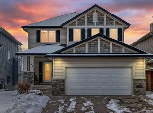 143 N Sunset Close, Cochrane, AB T4C 0B1