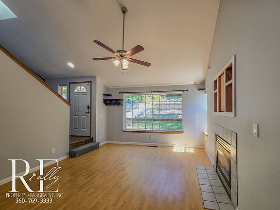 4th image of 7665 Clover Blossom Ln NE