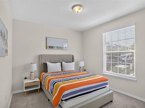 4th image of 7573 Oak Spring Ln