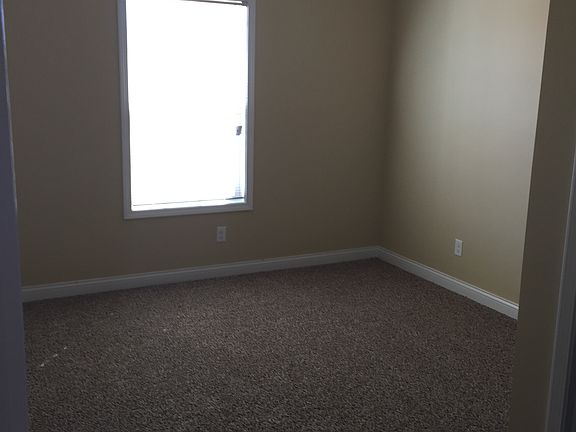 2nd image of 109 Winery Ct APT 4
