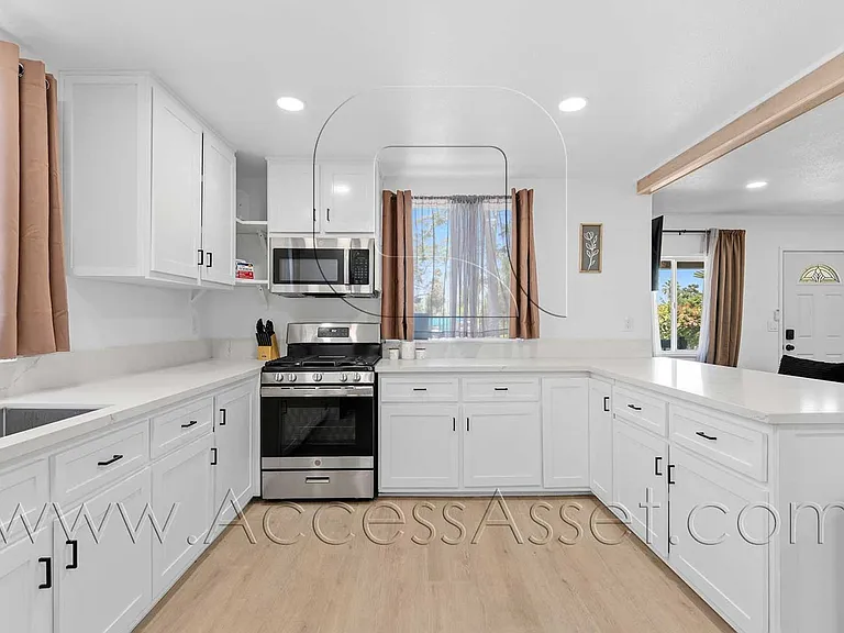 434 Highland Ave — Photo 11