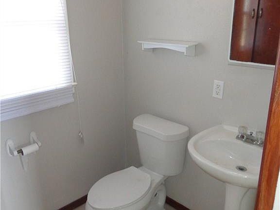 5th image of 2203 Franklin Dr