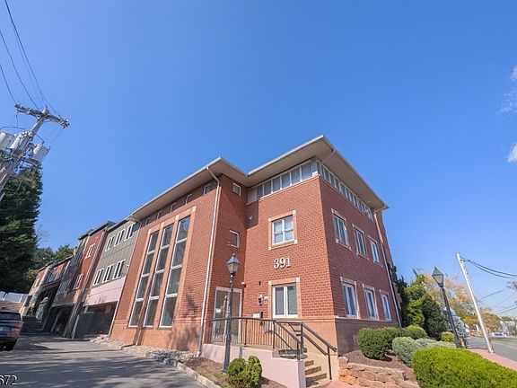 3rd image of 391 Springfield 3e Berkeley #3E
