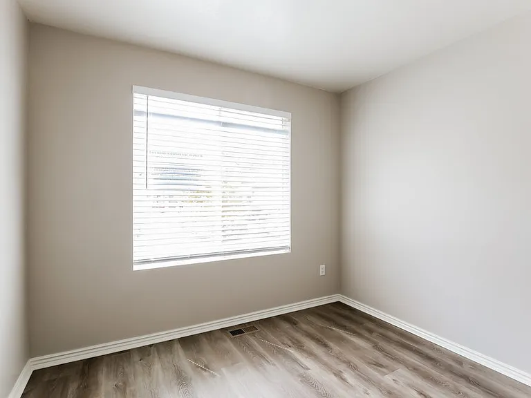 6824 N Yakima Way — Photo 16