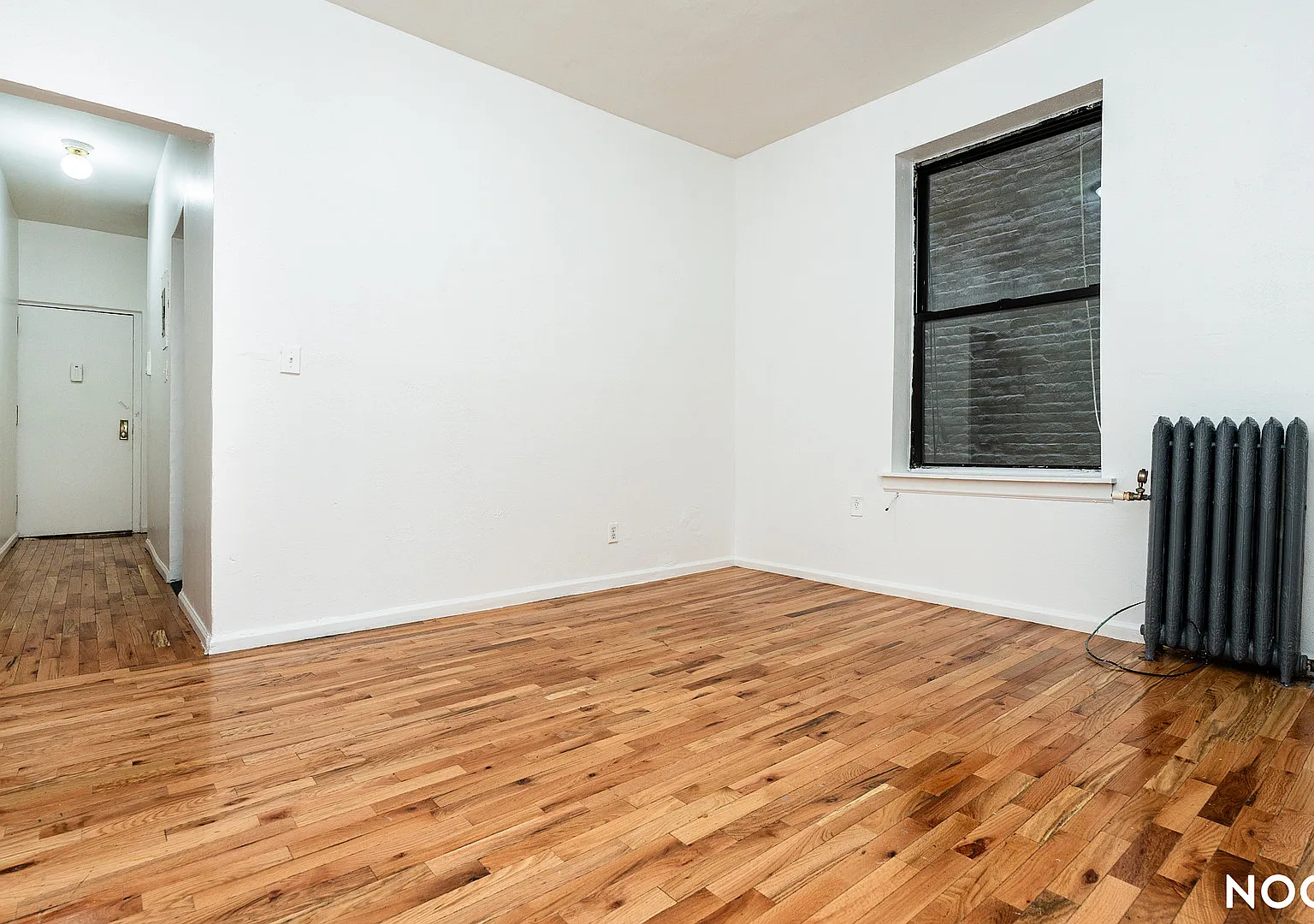 2204 Clarendon Road — Photo 3