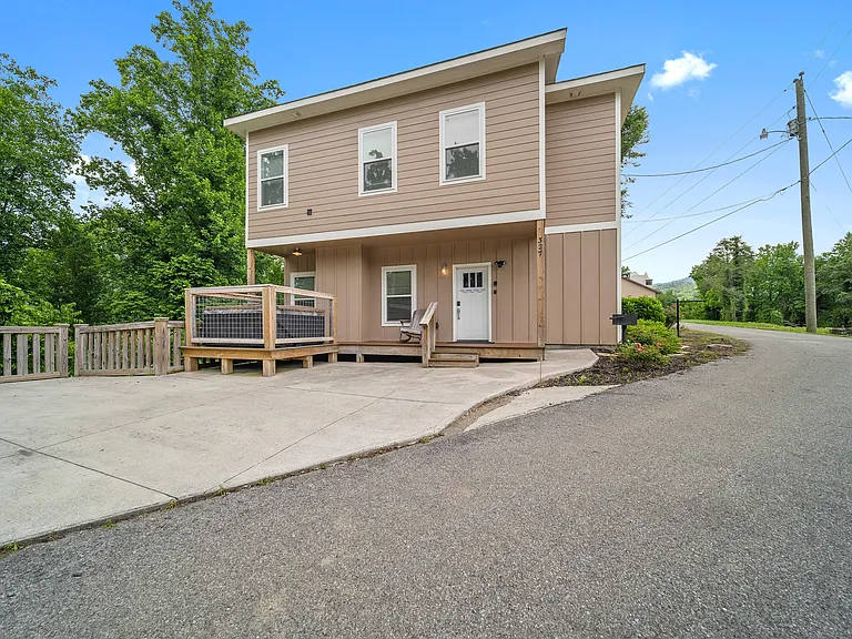 327 E Holly Ridge Rd — Photo 29