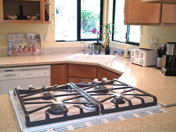 5th image of 4022 Invierno Dr #B