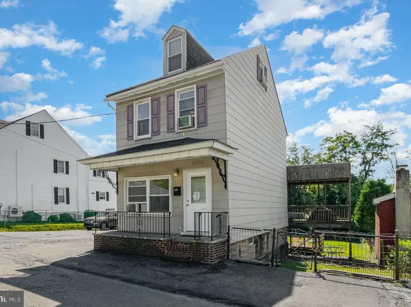 1026 W Coal St, Shenandoah, PA 17976