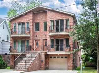 500 Lewis St UNIT B, Fort Lee, NJ 07024