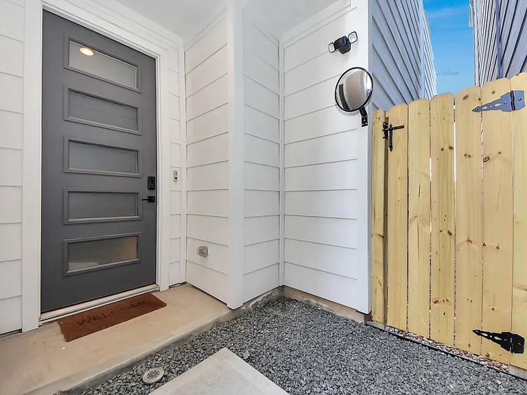 3010 Jensen Springs Ln — Photo 47