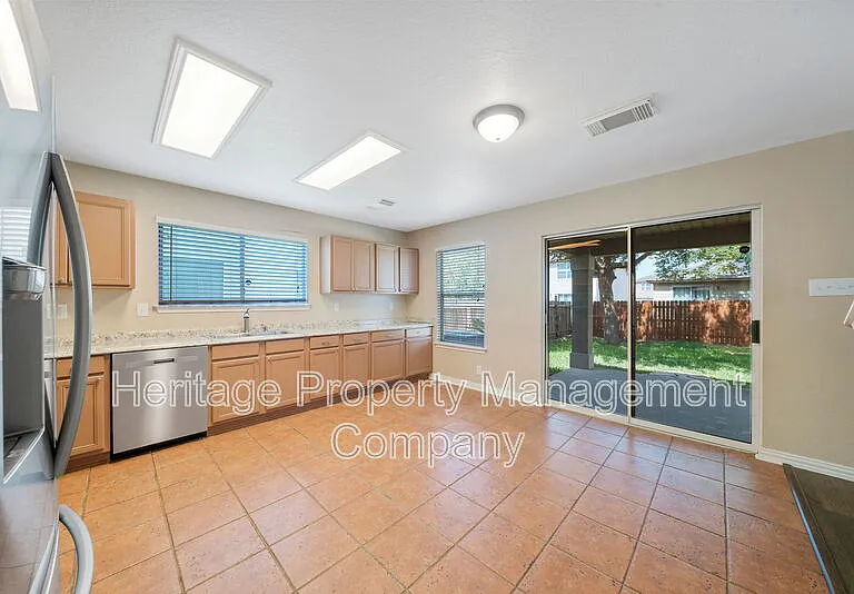 136 Longhorn Way — Photo 12