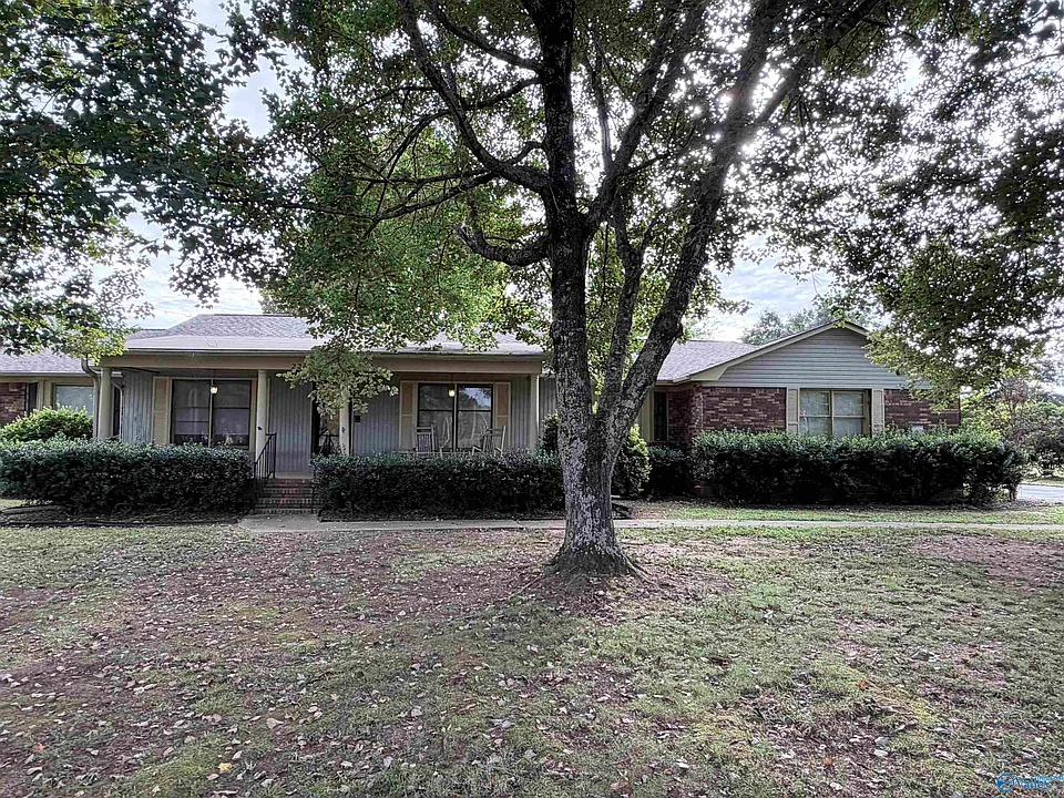 2285 Old Gurley Pike