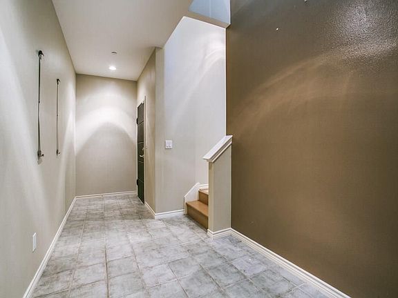 5th image of 4307 McKinney Ave APT 10