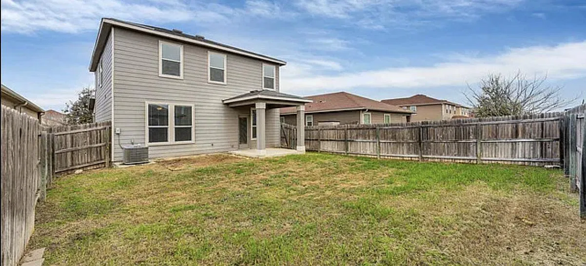 5 bed, 2.5 bath, 2314 sqft, $1,900 — Photo 3