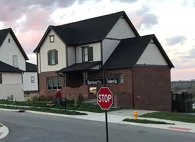 1st image of 400 Finnhorse Ln
