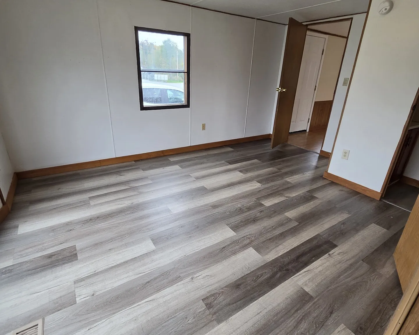 2 bed, 896 sqft, $1,400 — Photo 3