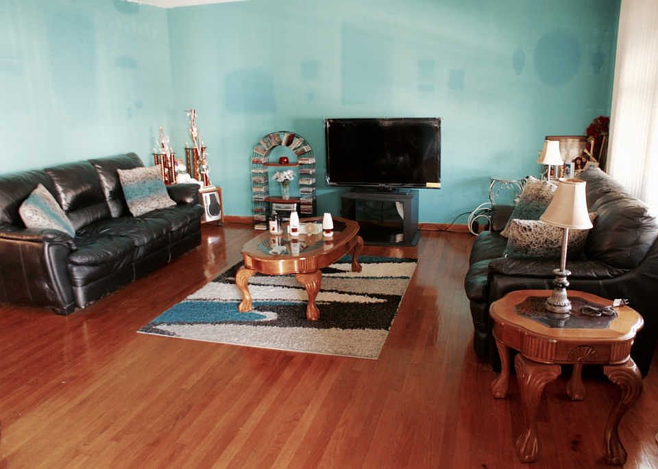 1st image of 1821 N 15th Ave