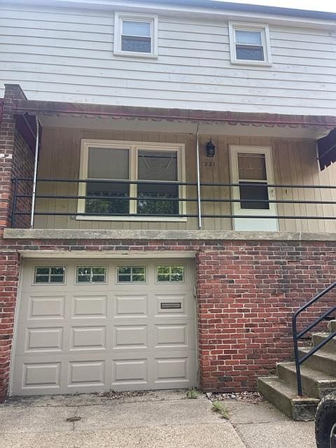 1st image of 221 Clearview Ave