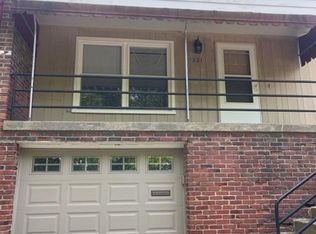 221 Clearview Ave, Crafton, PA 15205
