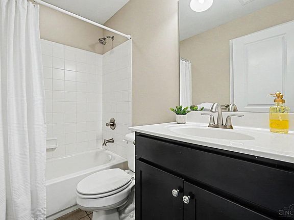 4th image of 381 Turtle Creek Dr