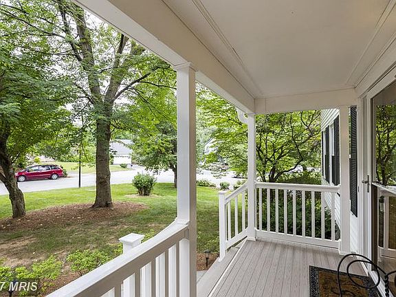 Enjoy Tranquility of Cul-de-Sac on Front Porch