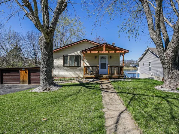 210 W Lakeshore Dr, De Soto, MO 63020