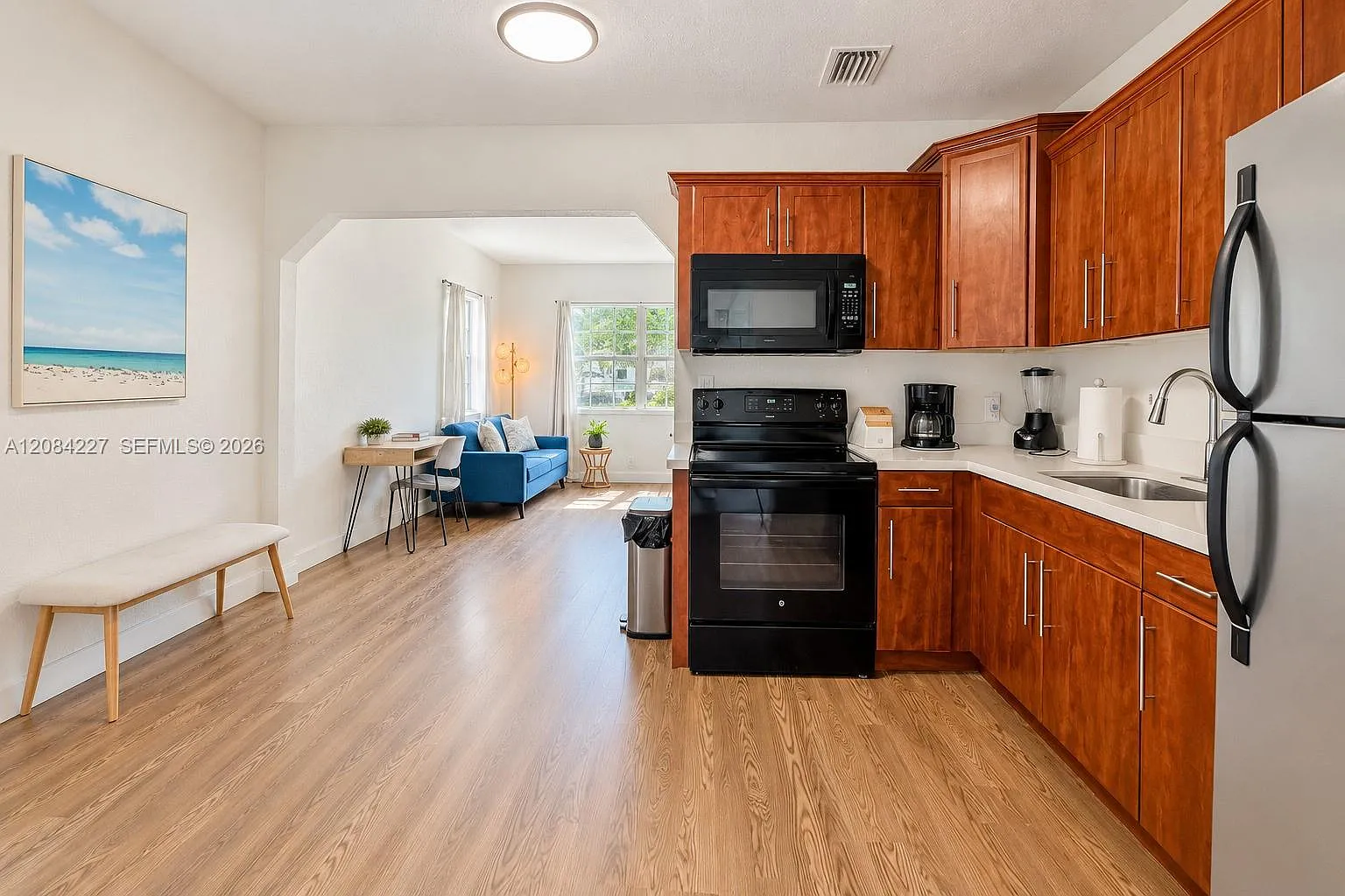 South Hollywood Amd Plat — Photo 3