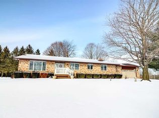 12750 N Meridian Rd, Pleasant Lake, MI 49272