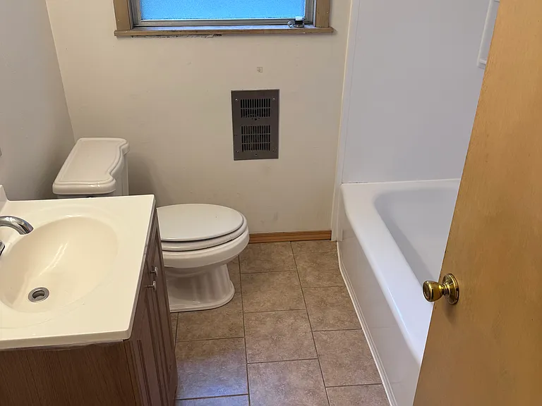 7721 W Lisbon Ave #4 — Photo 6