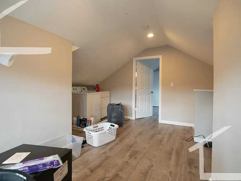 39 Long Ave #5 — Photo 13