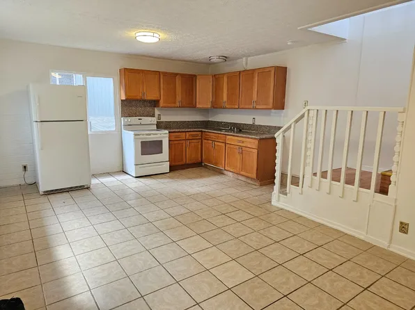 87-560 Manuaihue St #B, Waianae, HI 96792