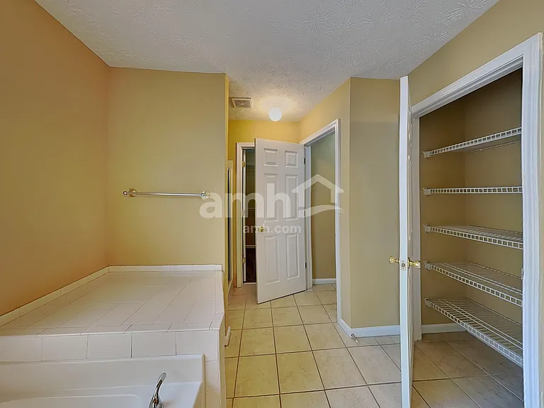 2041 Vintage Oaks Dr — Photo 14
