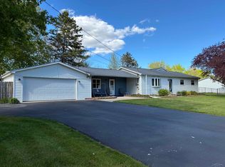 7178 London Dr, Saginaw, MI 48609