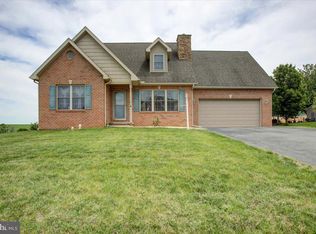 4 Red Hawk Dr, Shippensburg, PA 17257