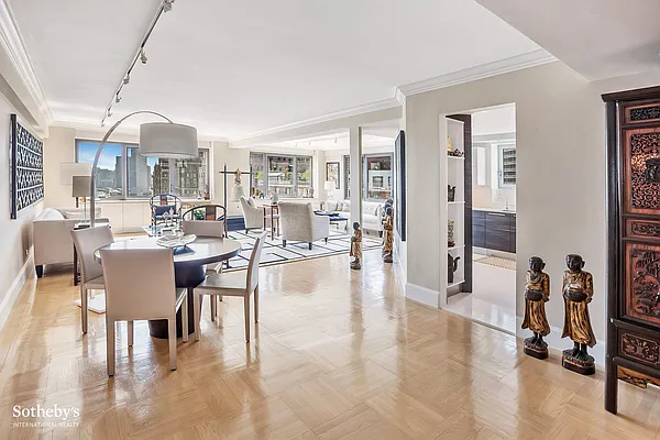 Sold by Sotheby's International Realty | media 1