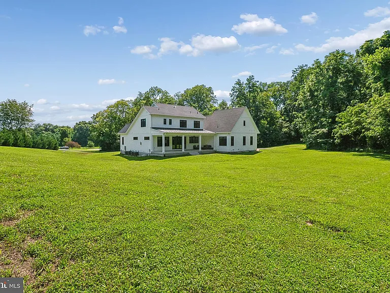 240 Lewis Williams Ln — Photo 46