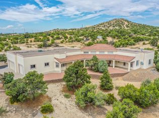 5505 Los Arcos Dr, Farmington, NM 87401